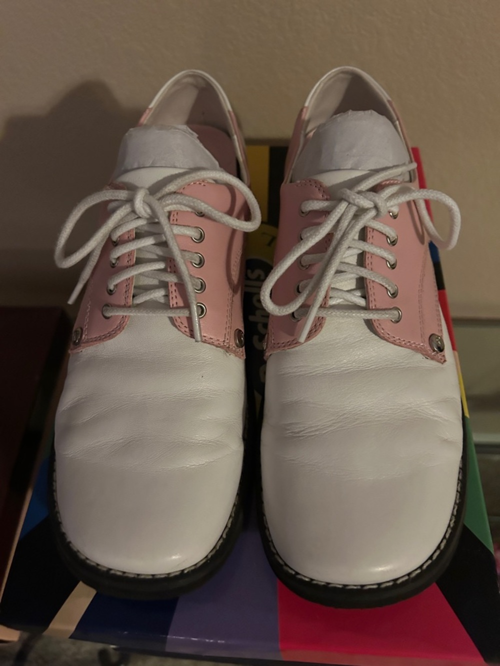 Women's Pink and White Oxford Vintage 50s Style Saddle Shoes Sz 8.5 - Picture 2 of 7